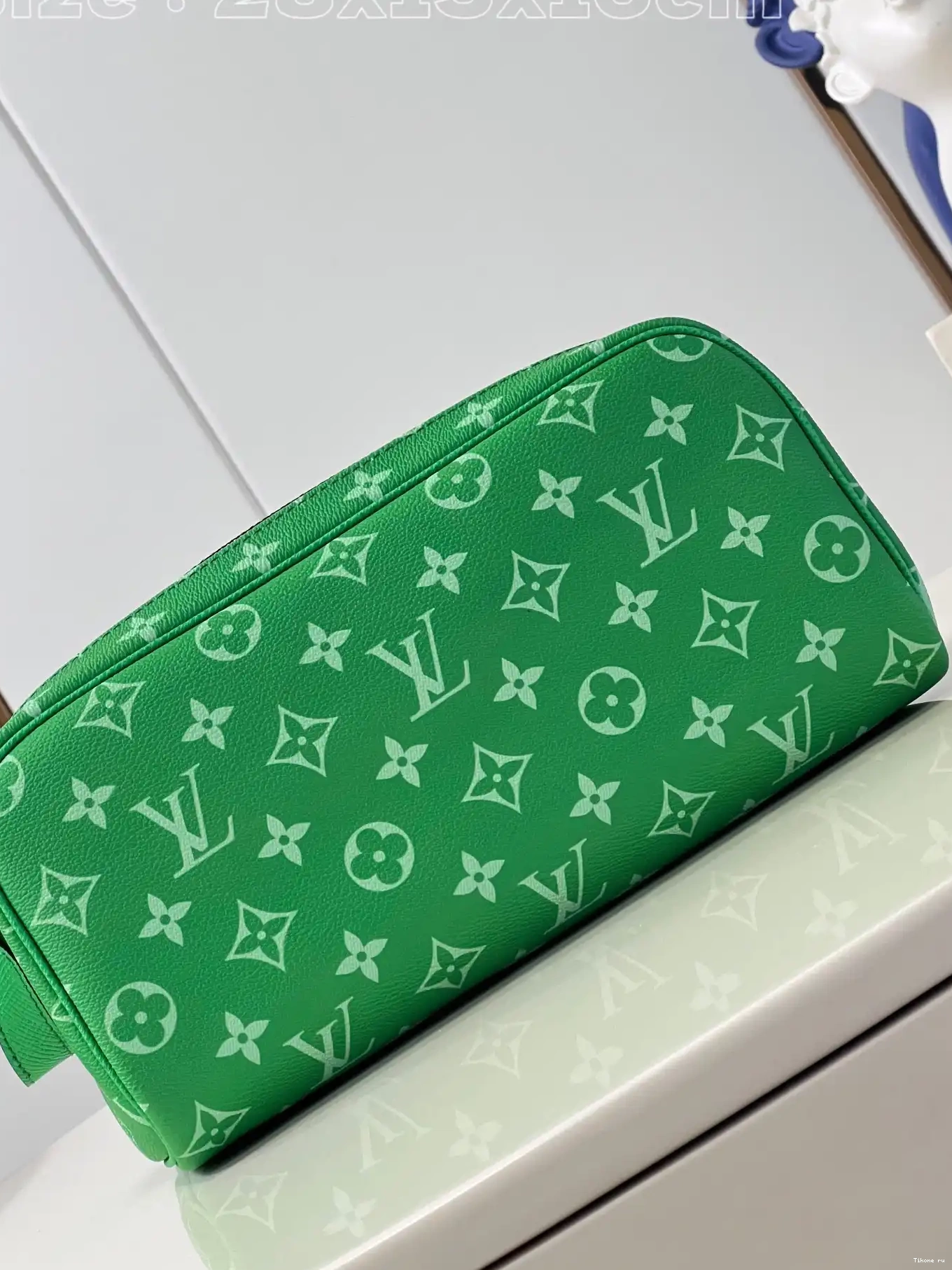 Affordable VUITTON -28*15*16.5CM KIT LOUIS DOPP 0501